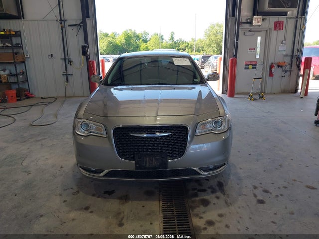 45075797 :رقم المزاد ، 2C3CCAKG8FH769570 vin ، 2015 Chrysler 300c Awd مزاد بيع
