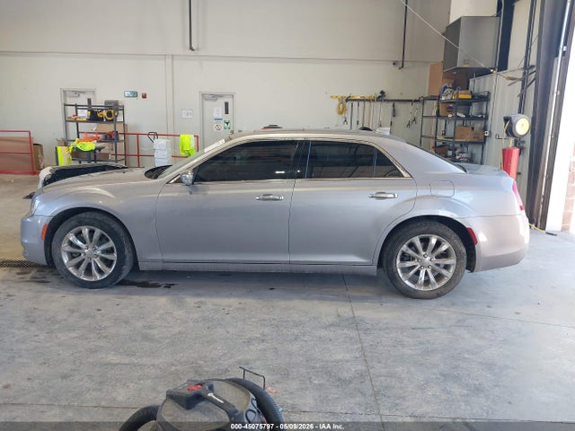 45075797 :رقم المزاد ، 2C3CCAKG8FH769570 vin ، 2015 Chrysler 300c Awd مزاد بيع