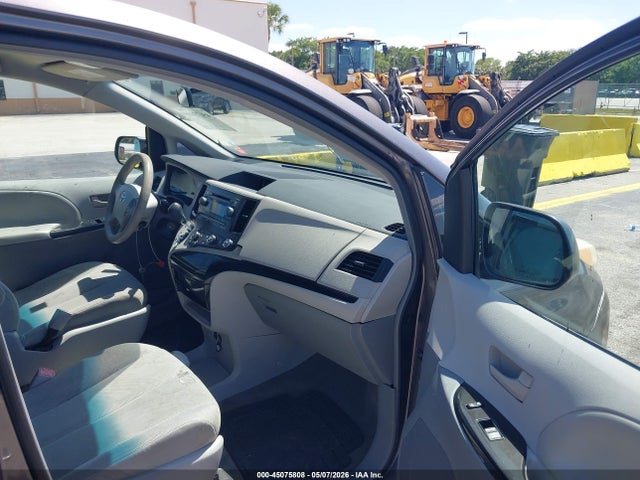 Продаж на аукціоні авто 2012 Toyota Sienna Base V6 7 Passenger, vin: 5TDZK3DC4CS255792, номер лоту: 45075808