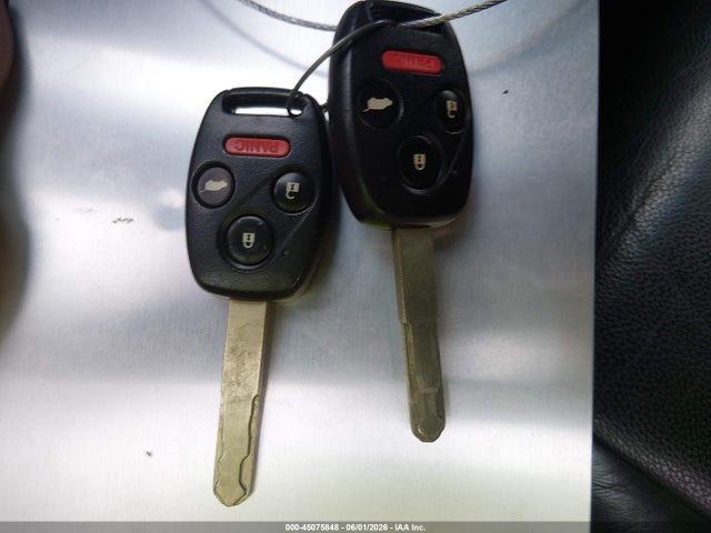 45075848 :رقم المزاد ، 5FNYF4H96BB049560 vin ، 2011 Honda Pilot Touring مزاد بيع
