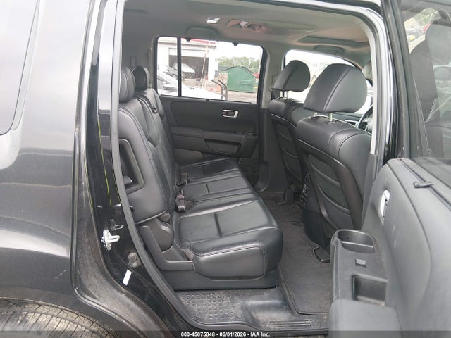 45075848 :رقم المزاد ، 5FNYF4H96BB049560 vin ، 2011 Honda Pilot Touring مزاد بيع