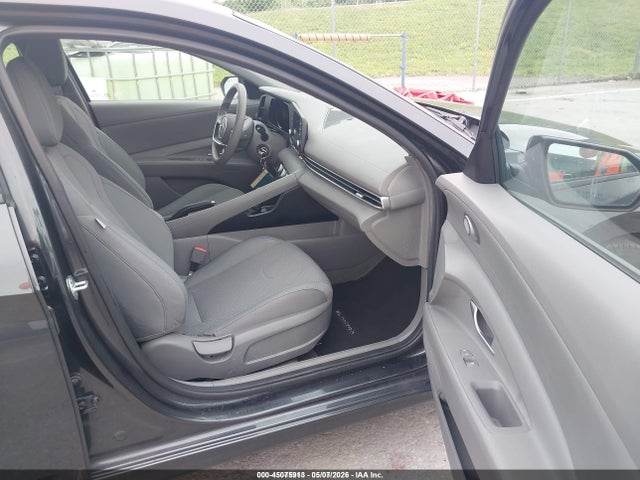 5NPLL4AG7MH047851 Hyundai ELANTRA SE