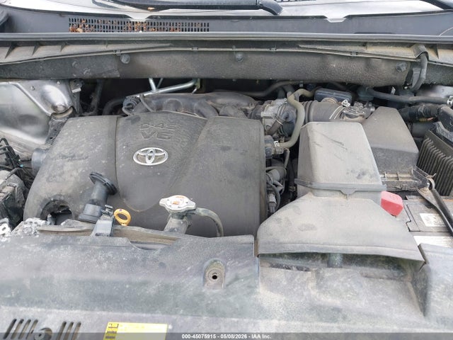 Продажа на аукционе авто 2018 Toyota Highlander Le, vin: 5TDBZRFH1JS826533, номер лота: 45075915
