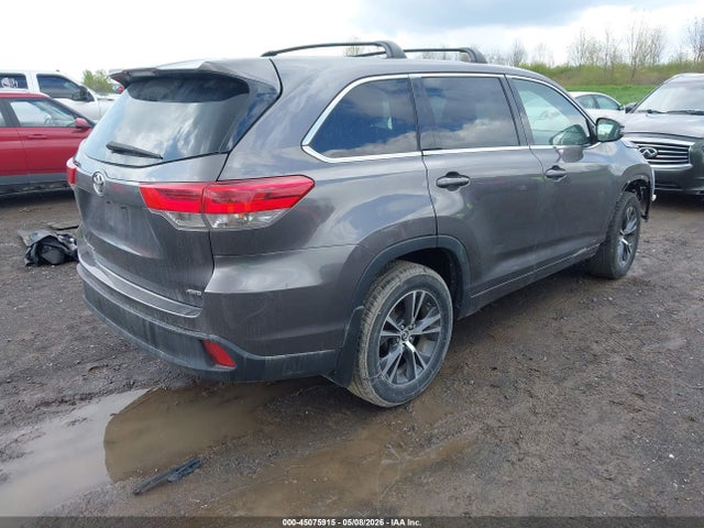 Продажа на аукционе авто 2018 Toyota Highlander Le, vin: 5TDBZRFH1JS826533, номер лота: 45075915