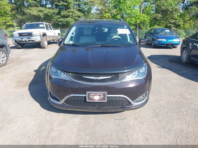 Продаж на аукціоні авто 2017 Chrysler Pacifica Touring-l, vin: 2C4RC1BG7HR832953, номер лоту: 45075942