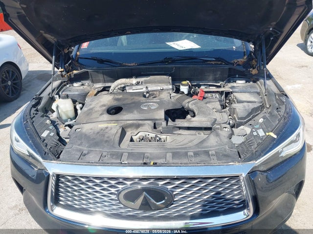 3PCAJ5M32KF127999 Infiniti Qx50 Essential