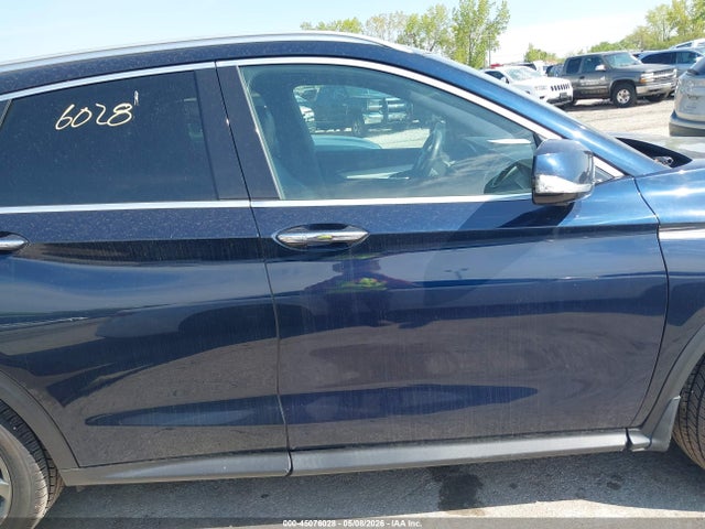 3PCAJ5M32KF127999 Infiniti Qx50 Essential