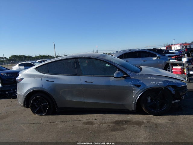 Продаж на аукціоні авто 2026 Tesla Model Y, vin: 7SAYGDED9TA658181, номер лоту: 45076041