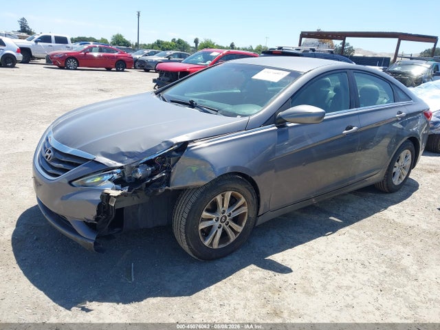 45076063 :رقم المزاد ، 5NPEB4AC3DH655889 vin ، 2013 Hyundai Sonata Gls مزاد بيع
