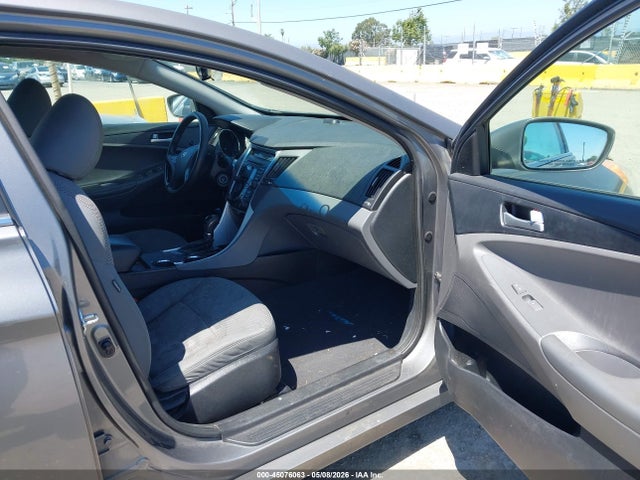 45076063 :رقم المزاد ، 5NPEB4AC3DH655889 vin ، 2013 Hyundai Sonata Gls مزاد بيع