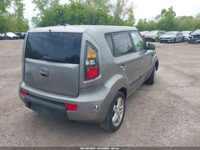 45076083 :رقم المزاد ، KNDJT2A26B7271971 vin ، 2011 Kia Soul + مزاد بيع