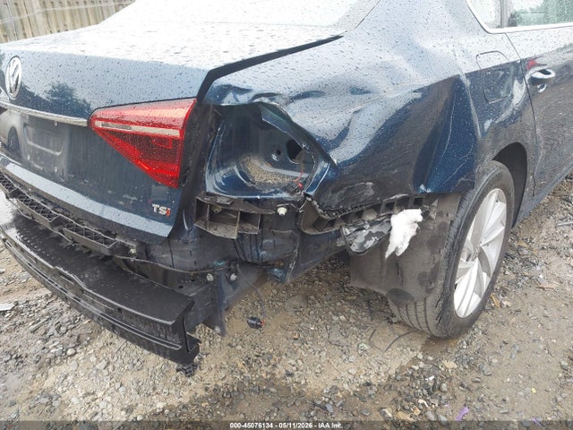 45076134 :رقم المزاد ، 1VWBA7A37JC029256 vin ، 2018 Volkswagen Passat 2.0t Se مزاد بيع