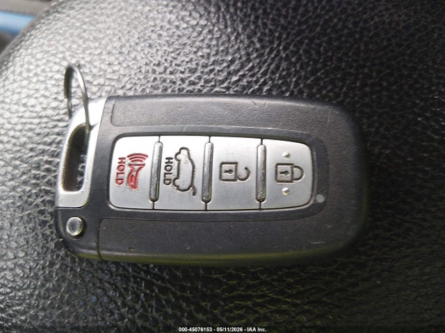 Продаж на аукціоні авто 2013 Hyundai Veloster Turbo W/blue, vin: KMHTC6AE8DU175575, номер лоту: 45076153