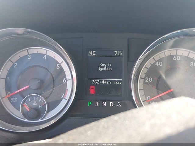 45076169 :رقم المزاد ، 2D4RN5DG1BR661853 vin ، 2011 Dodge Grand Caravan Crew مزاد بيع