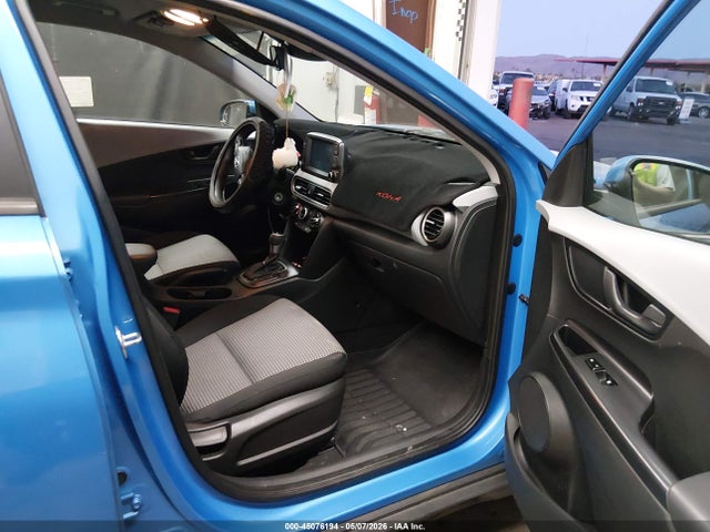 2020 Hyundai Kona Se მანქანა იყიდება აუქციონზე, vin: KM8K12AA1LU505580, აუქციონის ნომერი: 45076194