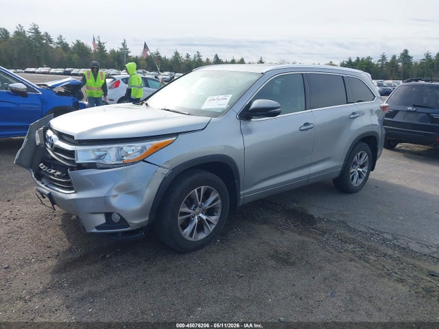 Toyota Highlander Xle V6 2014 5TDJKRFH2ES071298 Image 2