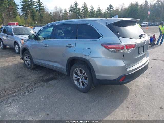 Toyota Highlander Xle V6 2014 5TDJKRFH2ES071298 Image 3