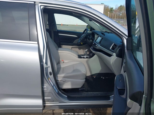Toyota Highlander Xle V6 2014 5TDJKRFH2ES071298 Image 5