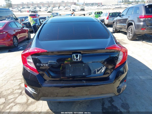 Honda Civic Lx 2018 2HGFC2F58JH552974 Image 16