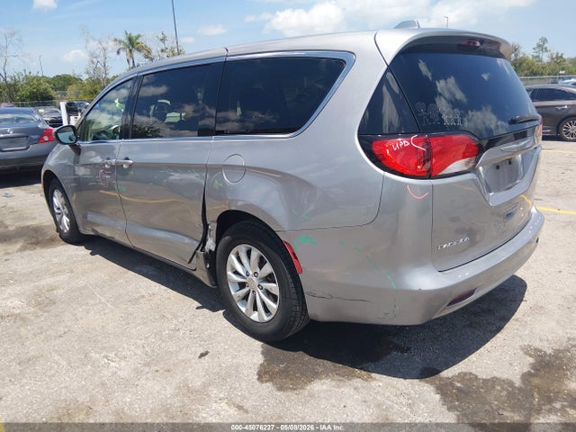 2017 Chrysler Pacifica Touring მანქანა იყიდება აუქციონზე, vin: 2C4RC1DGXHR594481, აუქციონის ნომერი: 45076227