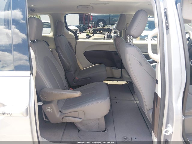2017 Chrysler Pacifica Touring მანქანა იყიდება აუქციონზე, vin: 2C4RC1DGXHR594481, აუქციონის ნომერი: 45076227