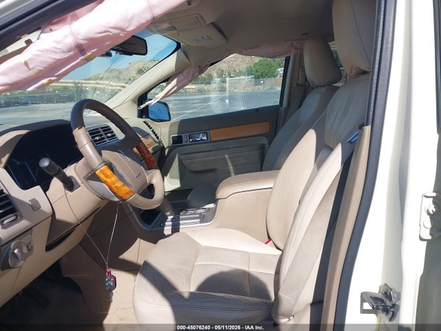 45076240 :رقم المزاد ، 2LMDU68C77BJ27246 vin ، 2007 Lincoln Mkx مزاد بيع