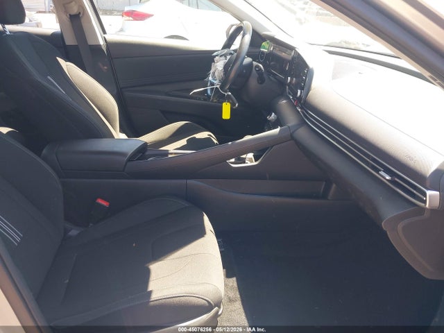 2021 Hyundai Elantra Sel მანქანა იყიდება აუქციონზე, vin: 5NPLS4AG8MH044217, აუქციონის ნომერი: 45076256