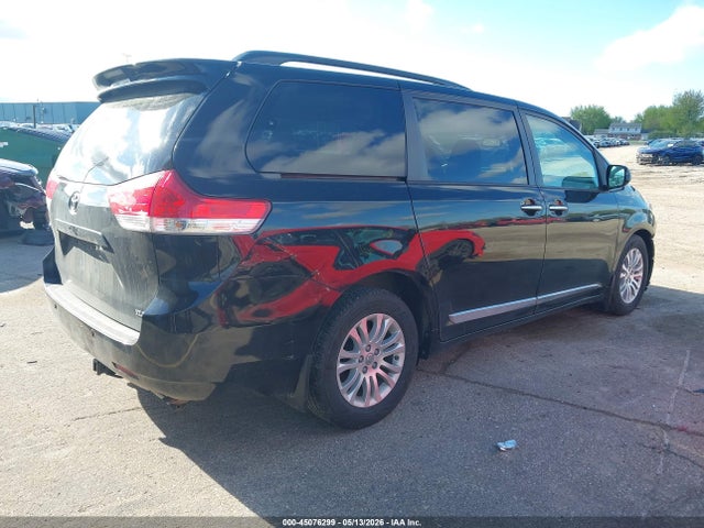 Продаж на аукціоні авто 2013 Toyota Sienna Xle V6 8 Passenger, vin: 5TDYK3DC7DS355754, номер лоту: 45076299