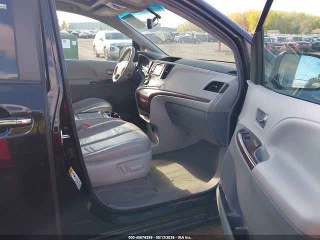 Продаж на аукціоні авто 2013 Toyota Sienna Xle V6 8 Passenger, vin: 5TDYK3DC7DS355754, номер лоту: 45076299