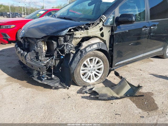 Продаж на аукціоні авто 2013 Toyota Sienna Xle V6 8 Passenger, vin: 5TDYK3DC7DS355754, номер лоту: 45076299