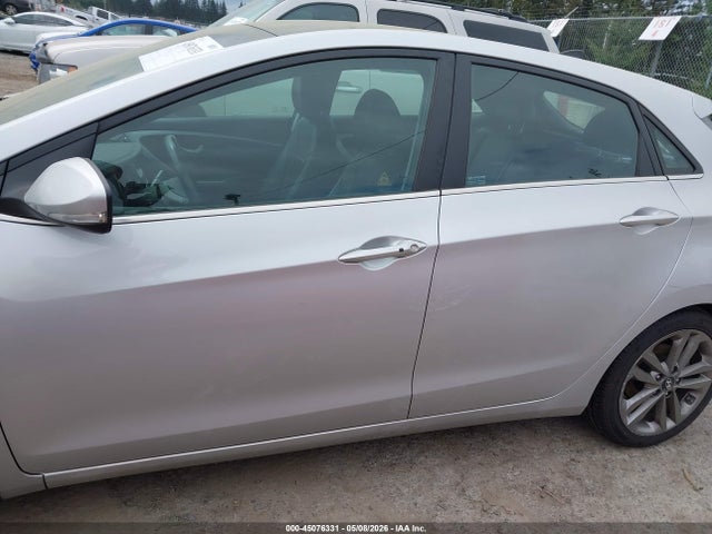 Продажа на аукционе авто 2016 Hyundai Elantra Gt, vin: KMHD35LH6GU299743, номер лота: 45076331