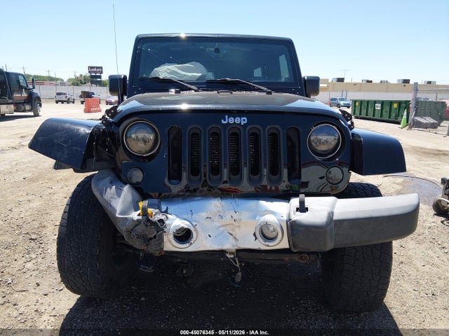 1C4BJWEG8EL282067 Jeep Wrangler Unlimited Sahara