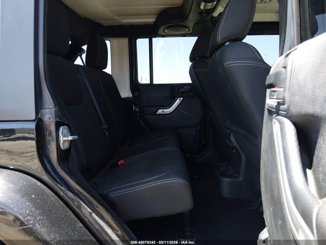 1C4BJWEG8EL282067 Jeep Wrangler Unlimited Sahara