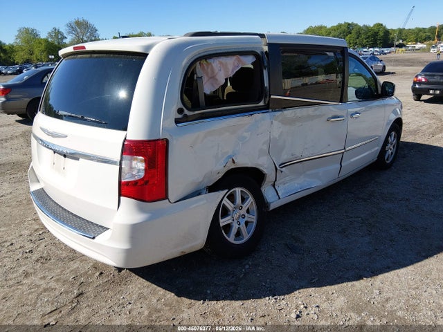 2011 Chrysler Town & Country Touring მანქანა იყიდება აუქციონზე, vin: 2A4RR5DG3BR765885, აუქციონის ნომერი: 45076377