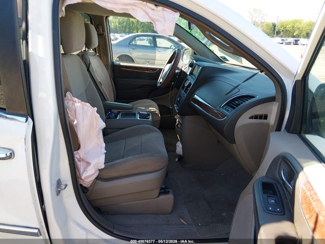 2011 Chrysler Town & Country Touring მანქანა იყიდება აუქციონზე, vin: 2A4RR5DG3BR765885, აუქციონის ნომერი: 45076377