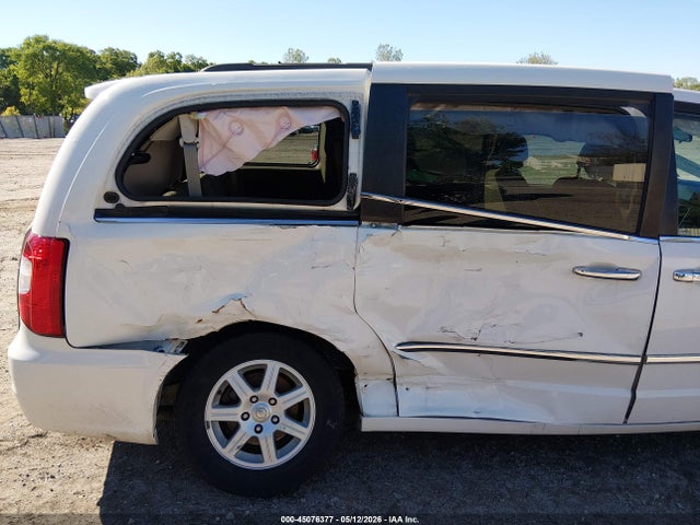 2011 Chrysler Town & Country Touring მანქანა იყიდება აუქციონზე, vin: 2A4RR5DG3BR765885, აუქციონის ნომერი: 45076377