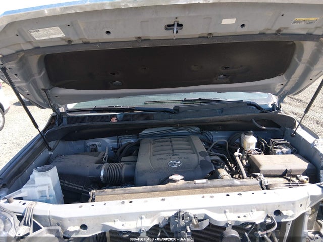 45076430 :رقم المزاد ، 5TFUY5F16LX922257 vin ، 2020 Toyota Tundra Sr5 مزاد بيع