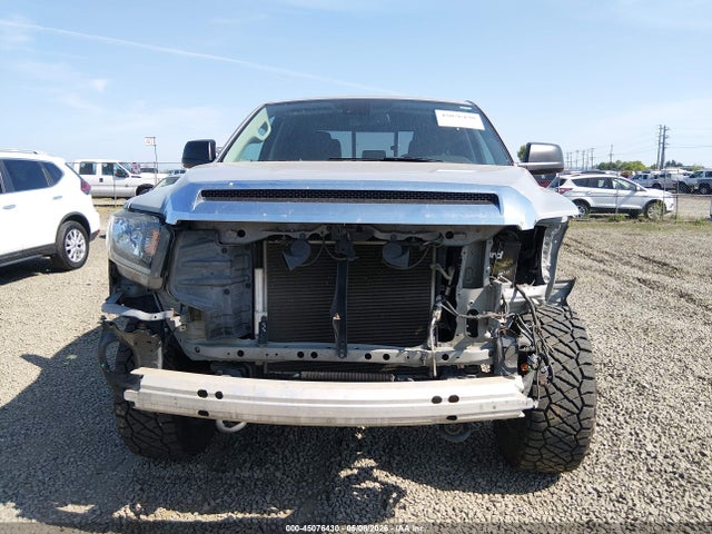 45076430 :رقم المزاد ، 5TFUY5F16LX922257 vin ، 2020 Toyota Tundra Sr5 مزاد بيع