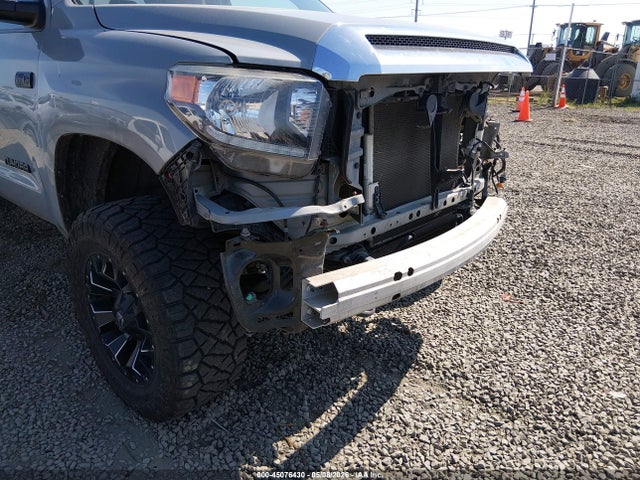 45076430 :رقم المزاد ، 5TFUY5F16LX922257 vin ، 2020 Toyota Tundra Sr5 مزاد بيع