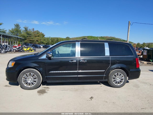 45076456 :رقم المزاد ، 2C4RC1CG2GR149491 vin ، 2016 Chrysler Town & Country Touring-l Anniversary Edition مزاد بيع