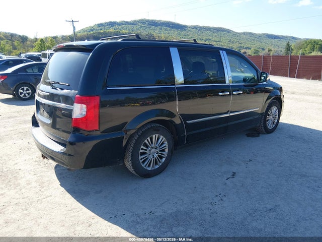 45076456 :رقم المزاد ، 2C4RC1CG2GR149491 vin ، 2016 Chrysler Town & Country Touring-l Anniversary Edition مزاد بيع