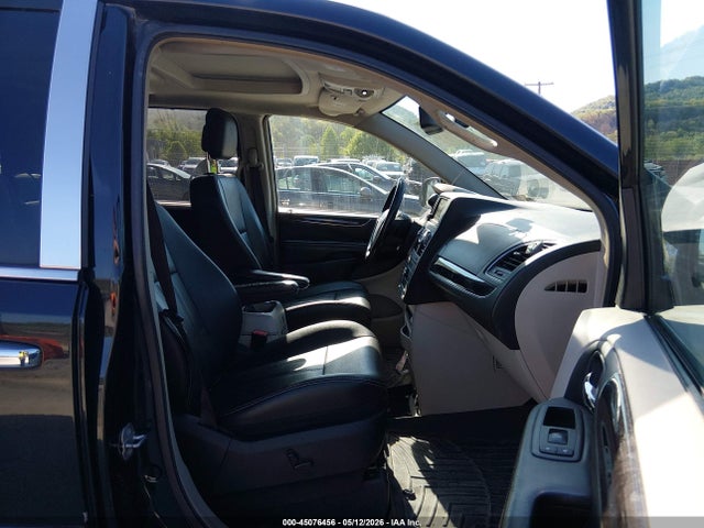 45076456 :رقم المزاد ، 2C4RC1CG2GR149491 vin ، 2016 Chrysler Town & Country Touring-l Anniversary Edition مزاد بيع