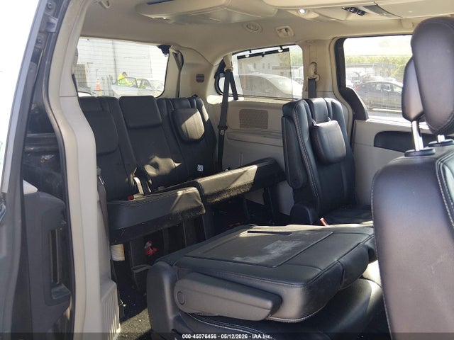 45076456 :رقم المزاد ، 2C4RC1CG2GR149491 vin ، 2016 Chrysler Town & Country Touring-l Anniversary Edition مزاد بيع