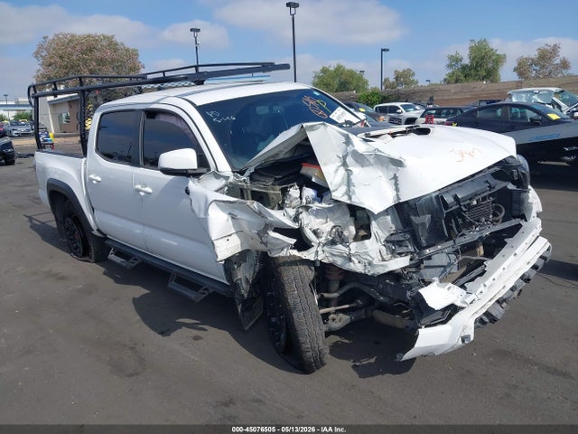 Aukcja sprzedaży 2017 Toyota Tacoma Trd Pro, vin: 5TFCZ5AN8HX114938, numer aukcji: 45076505