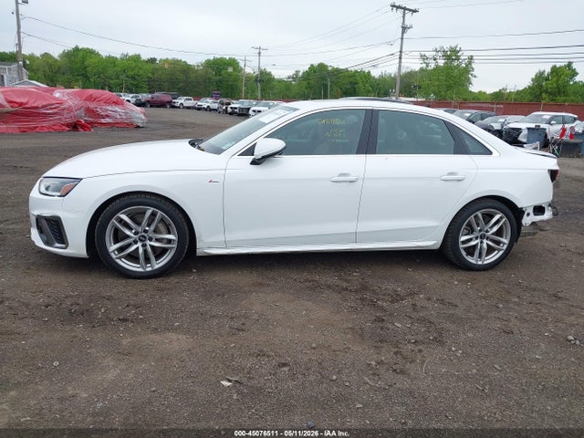 45076511 :رقم المزاد ، WAUDAAF42NN005173 vin ، 2022 Audi A4 Premium 45 Tfsi S Line Quattro S Tronic مزاد بيع