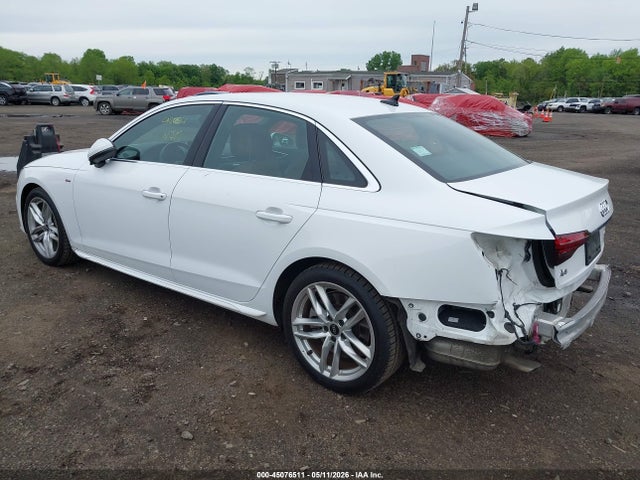 45076511 :رقم المزاد ، WAUDAAF42NN005173 vin ، 2022 Audi A4 Premium 45 Tfsi S Line Quattro S Tronic مزاد بيع