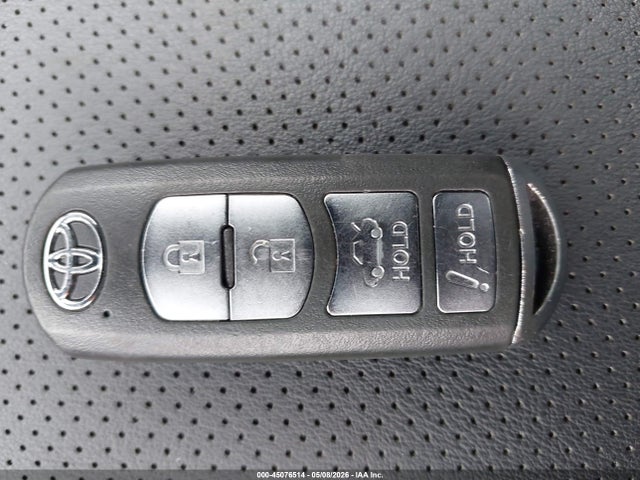 45076514 :رقم المزاد ، 3MYDLBYV4KY503495 vin ، 2019 Toyota Yaris Xle مزاد بيع