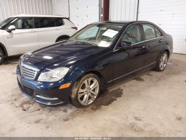 Продажа на аукционе авто 2012 Mercedes-benz C 300 Luxury 4matic, vin: WDDGF8BB7CF910343, номер лота: 45076527