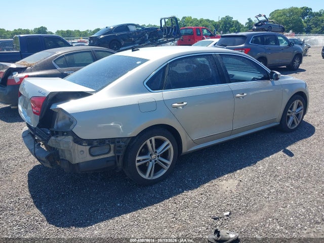 2014 Volkswagen Passat 2.0l Tdi Sel Premium მანქანა იყიდება აუქციონზე, vin: 1VWCN7A39EC015566, აუქციონის ნომერი: 45076616