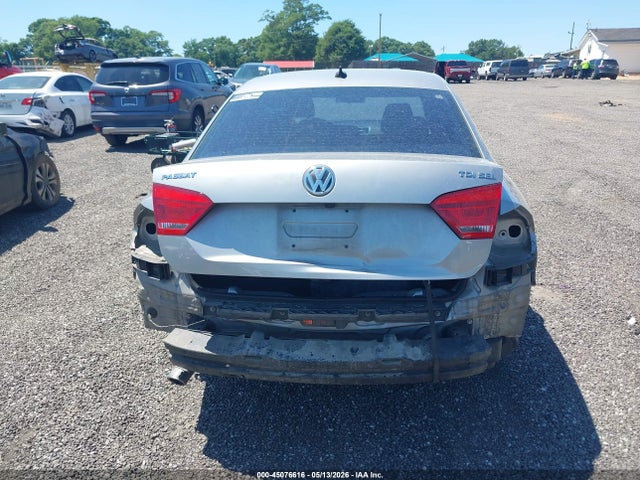 2014 Volkswagen Passat 2.0l Tdi Sel Premium მანქანა იყიდება აუქციონზე, vin: 1VWCN7A39EC015566, აუქციონის ნომერი: 45076616